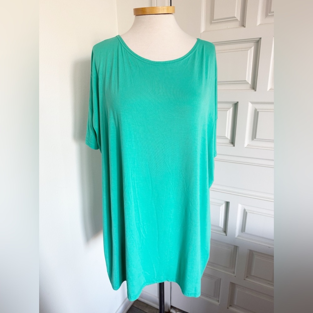 NWT Piko 1988 Green Casual Tunic Top Tee Bamboo Size Small